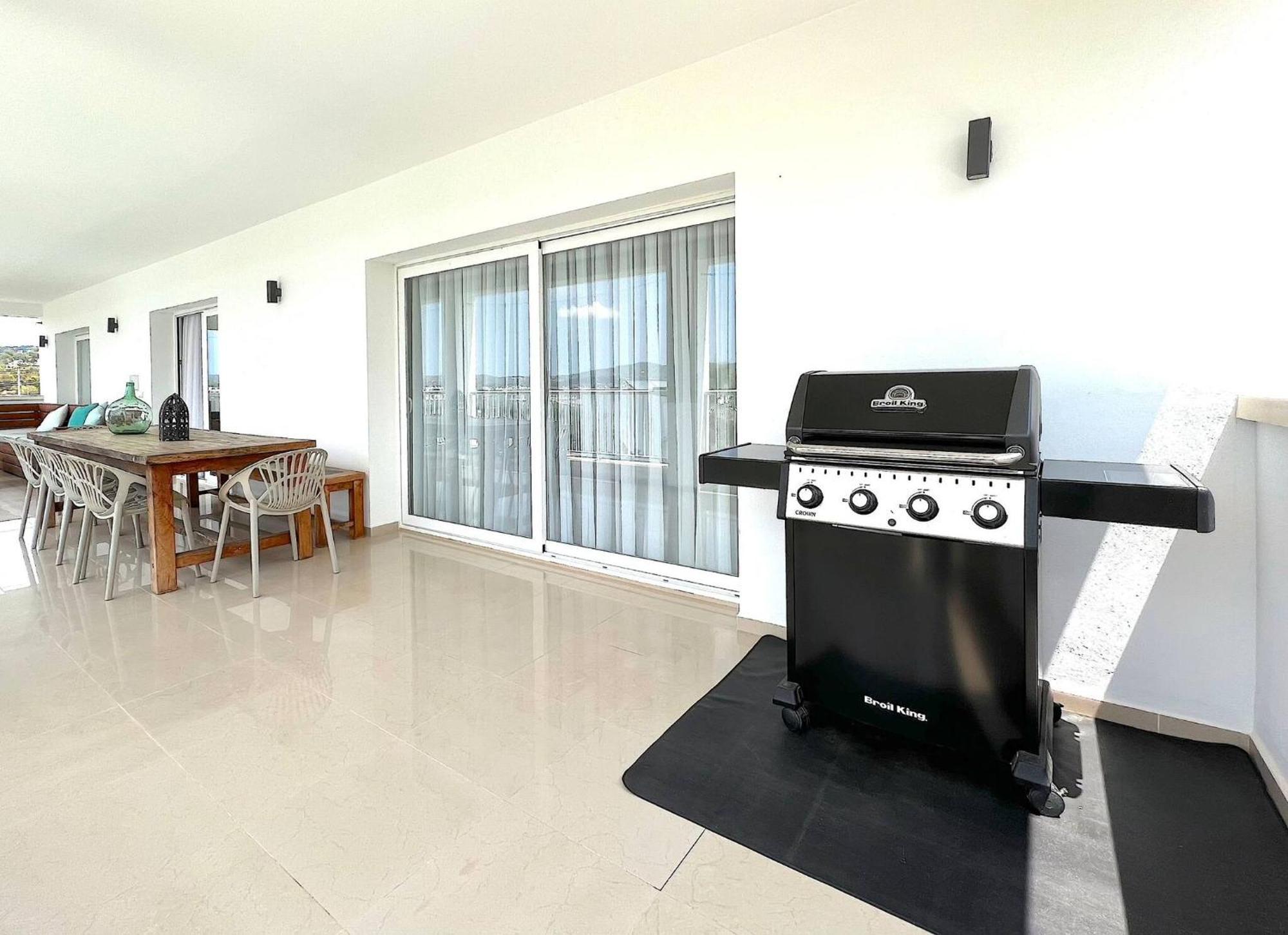 Julieta 2km From Ibiza Town And 1km From Talamanca * Santa Eulária des Riu