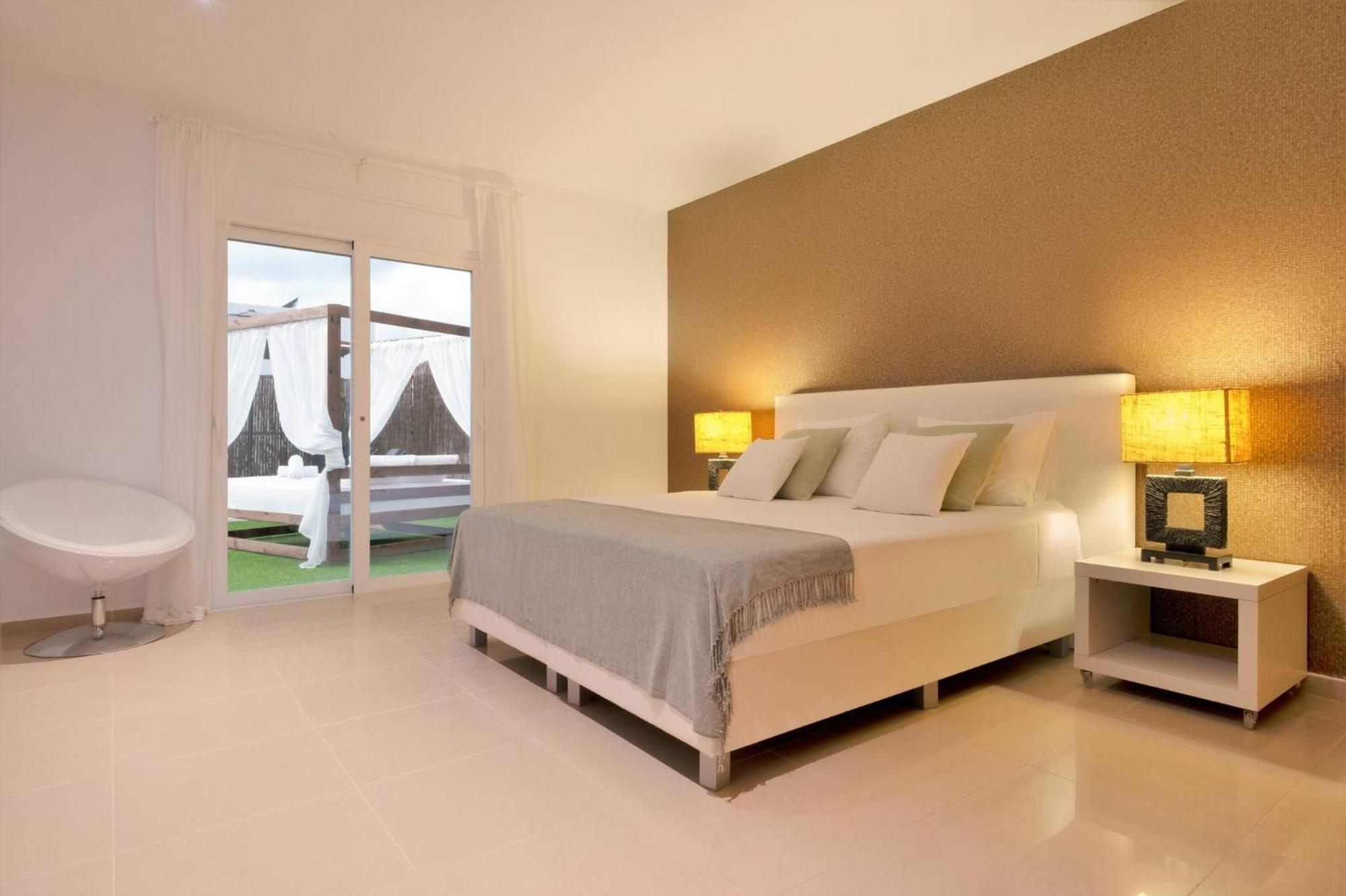 Julieta 2km From Ibiza Town And 1km From Talamanca Villa Santa Eulária des Riu